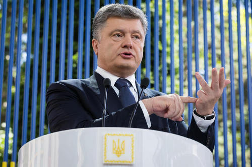 Пётр Порошенко сообщил о расширении списка россиян, попадающих под украинские санкции