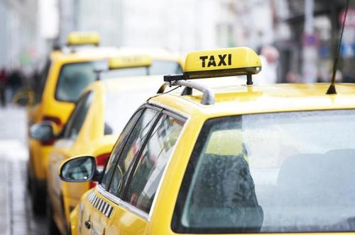 Депутаты предложили сделать рынок такси в Украине цивилизованным