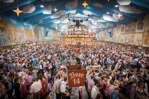 В Мюнхене открылся самый большой фестиваль пива