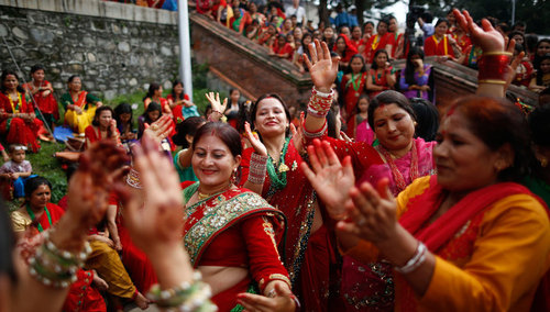 Новая конституция Непала сохранила курс на светское государство