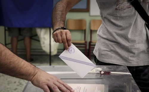 Exit poll: на выборах в Греции СИРИЗА лидирует с отрывом в 2,5-3%