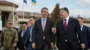 Порошенко заявив, що Україна не готова до вступу в НАТО
