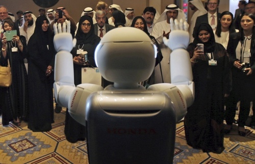 Вот, до чего техника дошла! В ОАЭ на дежурство заступили роботизированные врачи