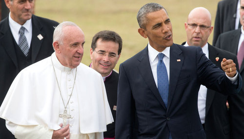 Барак Обама встретил Папу Римского на лужайке Белого дома