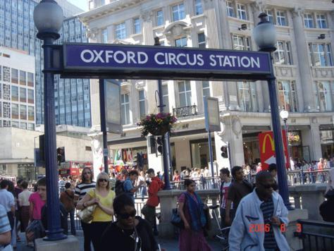 Станция лондонского метро Oxford Circus эвакуирована в связи с угрозой пожара