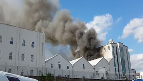 В Лондоне горит крупнейшая в Западной Европе мечеть