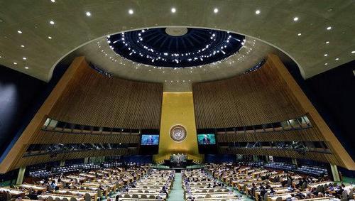 Во время выступления Порошенко на Генассамблее ООН российская делегация покинула зал