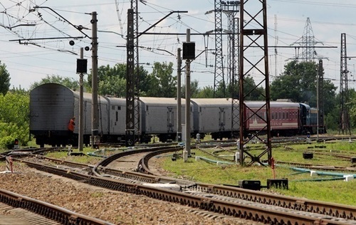 Под Харьковом из-за аварии остановилось движение поездов