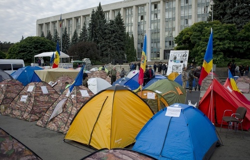 Демонстранты заблокировали центральный бульвар в столице Молдавии