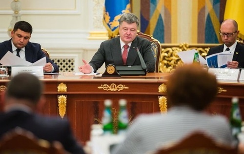 Завтра в Донецке и Луганске объявят об отмене выборов, - Порошенко