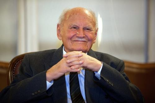 СМИ: бывший президент Венгрии Арпад Гёнц скончался на 94-м году жизни