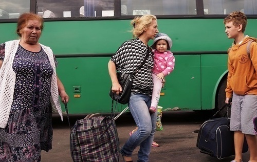Около 1,5 тысячи украинцев ежедневно покидают Россию