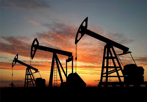 Нефть Brent приближается к 53 долларов за баррель