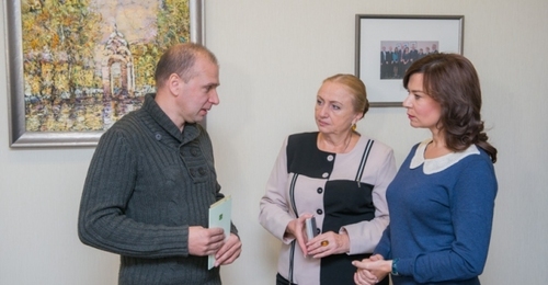 Почесний консул Німеччини в Харкові Тетяна Гавриш віддала премію міськради важкохворій дитині
