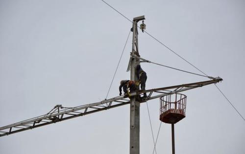 Компания "Укрэнерго" возобновило подачу электроэнергии в Крым по линии Джанкой - Мелитополь