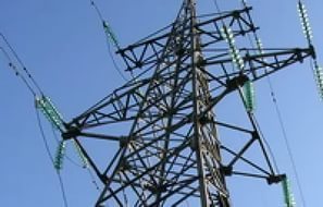 Электроопоры, подающие электричество в Крым -взорвали