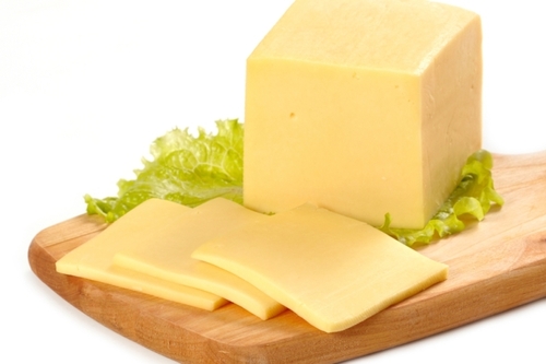 Украина снова кормит  Россию сыром?