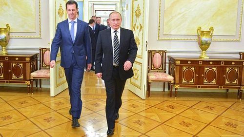 Асад перевез семью в Москву и готовится бежать из Сирии