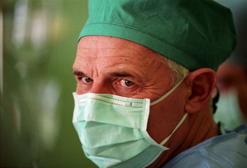 Пішов з життя відомий український кардіохірург Геннадій Книшов