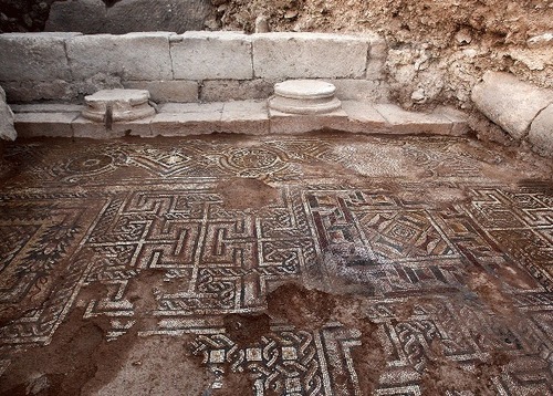 Археологи  в Турции обнаружили древнюю мозаику
