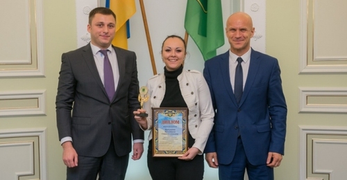 У Харківській міськраді нагородили переможців конкурсу «Молода людина року-2015»