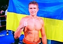 Український боксер Тарас Шелестюк переміг росіянина і здобув два чемпіонських титули 