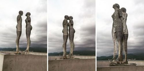 Движущаяся скульптура, рассказывающая трагическую историю любви