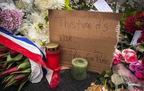 Олланд: Франция находится в состоянии войны нападений террористов