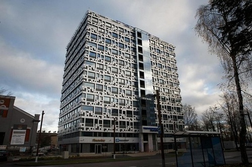 В Естонії побудували 13-поверховий бізнес-центр на сонячних батареях