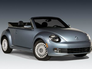 Компания Volkswagen представила кабриолет Beetle