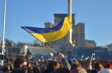 Активисты народного вече на Майдане переместились под Печерский суд