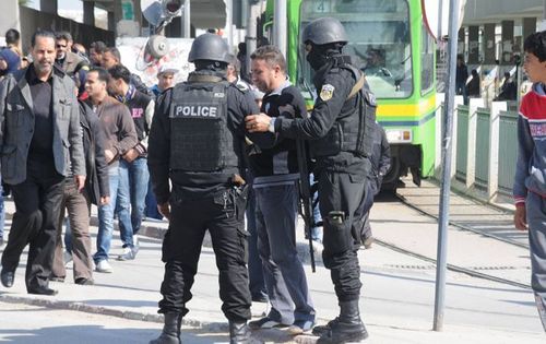 В Тунисе взорвался автобус с сотрудниками охраны президента, есть погибшие