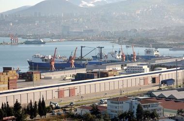 Турция задержала четыре корабля России