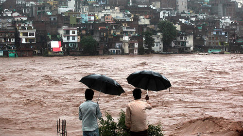 Более 400 человек погибли в результате наводнения на юге Индии
