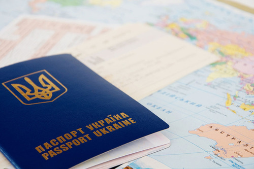 Европа отменит визы для украинцев в середине 2016