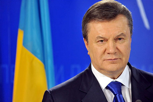 Зачем Янукович вновь появился?