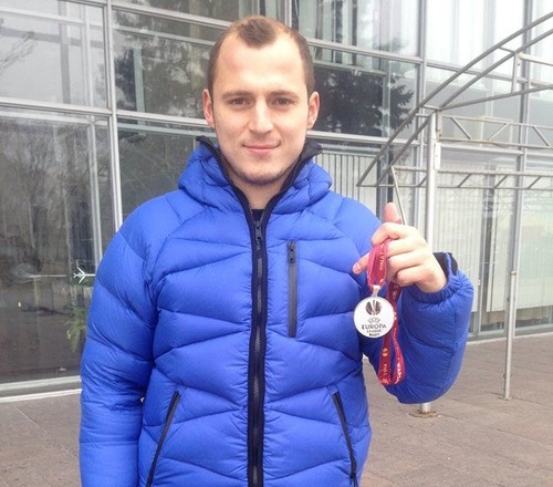 Роман Зозуля выставил на аукцион медаль, полученную в финале Лиги Европы