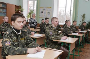 Получить профессию военного в Украине - престижно