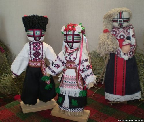 Наші ляльки-мотанки, обереги та вишивки у Молдові