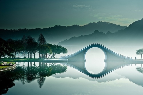 Лунный мост в Тайбэе, Тайвань