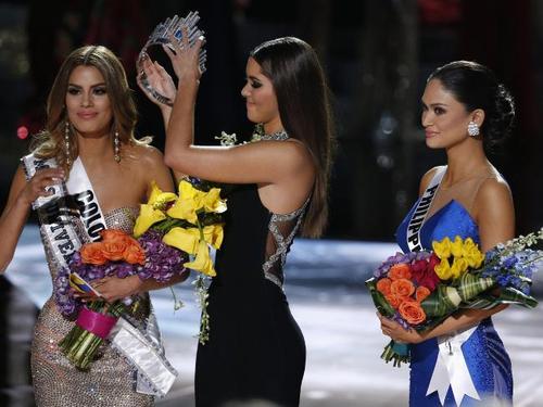В конкурсе "Мисс Вселенная-2015" победила 26-летняя представительница Филиппин