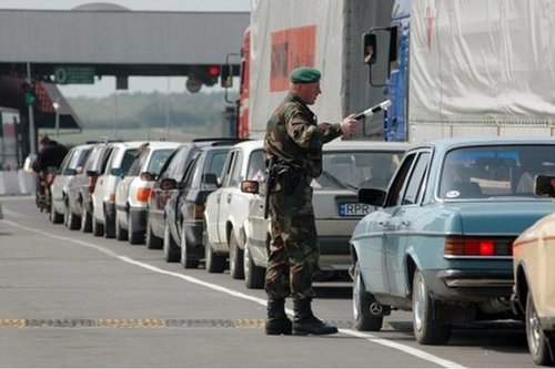 За чем стоим? На украинско-польской границе стоят более 500 автомобилей