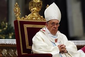 Папу римского удостоили премии имени Карла Великого за 2016 год 