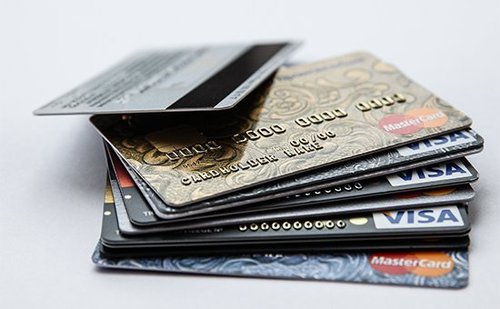 Visa и MasterCard отключили работающие в Крыму банки