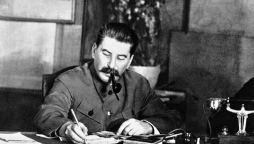 Как Сталин переписал историю 