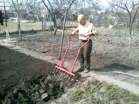 "Чудо-копалка" поможет вскопать огород  