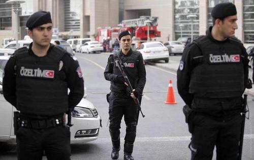 После взрыва в Стамбуле задержали трех россиян