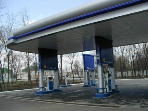 Цены на бензин начали снижать
