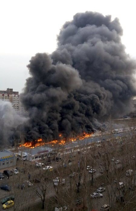 В Одессе - крупный пожар на рынке