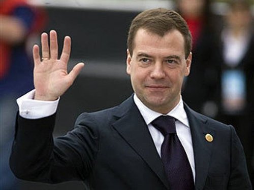 Медведев о бюджете: Не урезание, а оптимизация